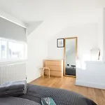The Blue Compass - Central 4Bdr With Garden